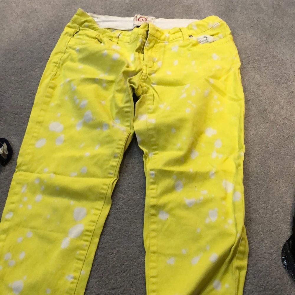 Yellow stretchy jeans size 9  CHOR 1990 style